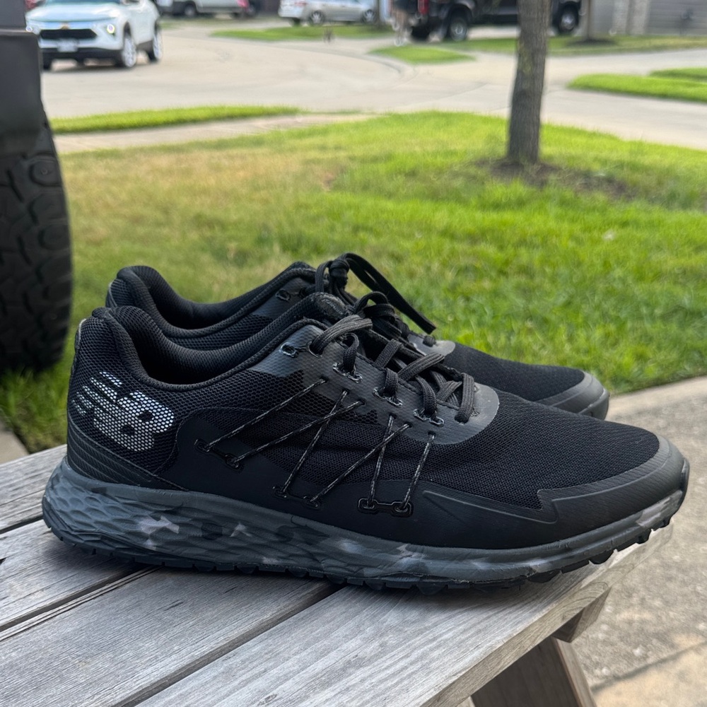 New Balance Men's Black Athletic Shoes